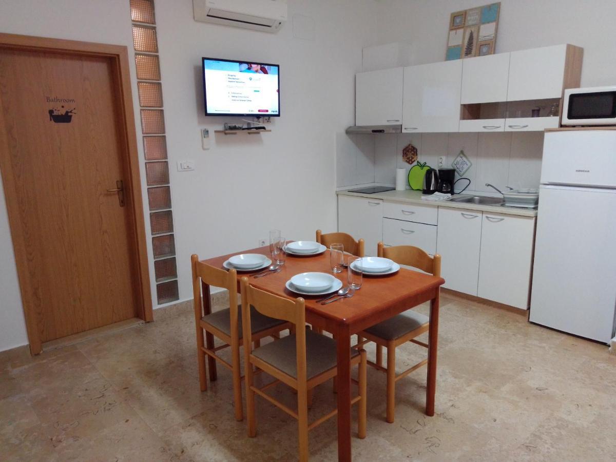 Apartman Sendi Póla Kültér fotó